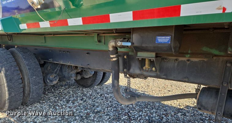 image for item DU6892 2015 Peterbilt  365 refuse truck