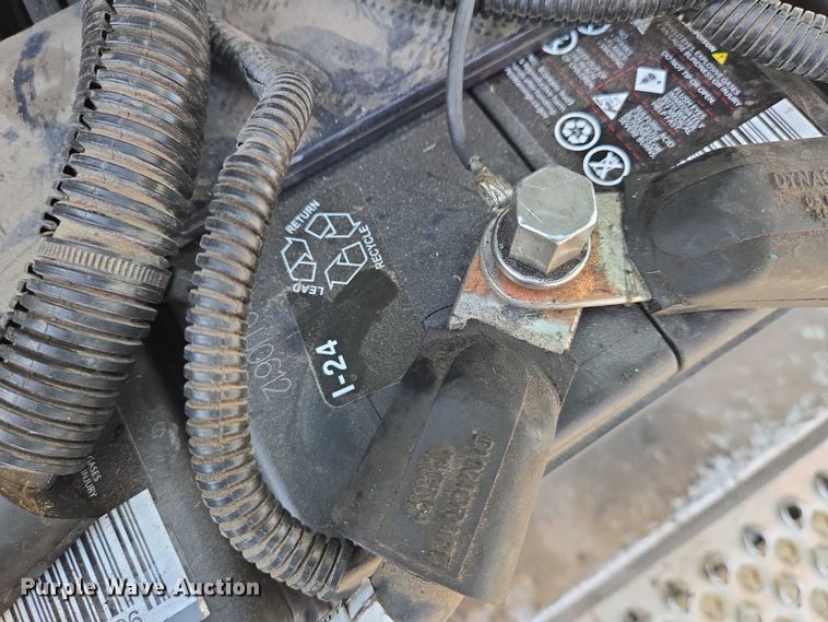 image for item DU6892 2015 Peterbilt  365 refuse truck