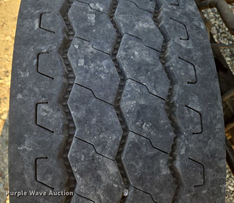 image for item DU6892 2015 Peterbilt  365 refuse truck