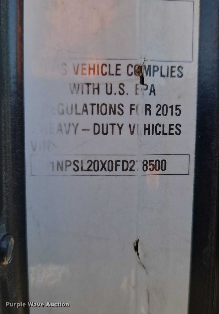 image for item DU6892 2015 Peterbilt  365 refuse truck