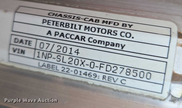 image for item DU6892 2015 Peterbilt  365 refuse truck