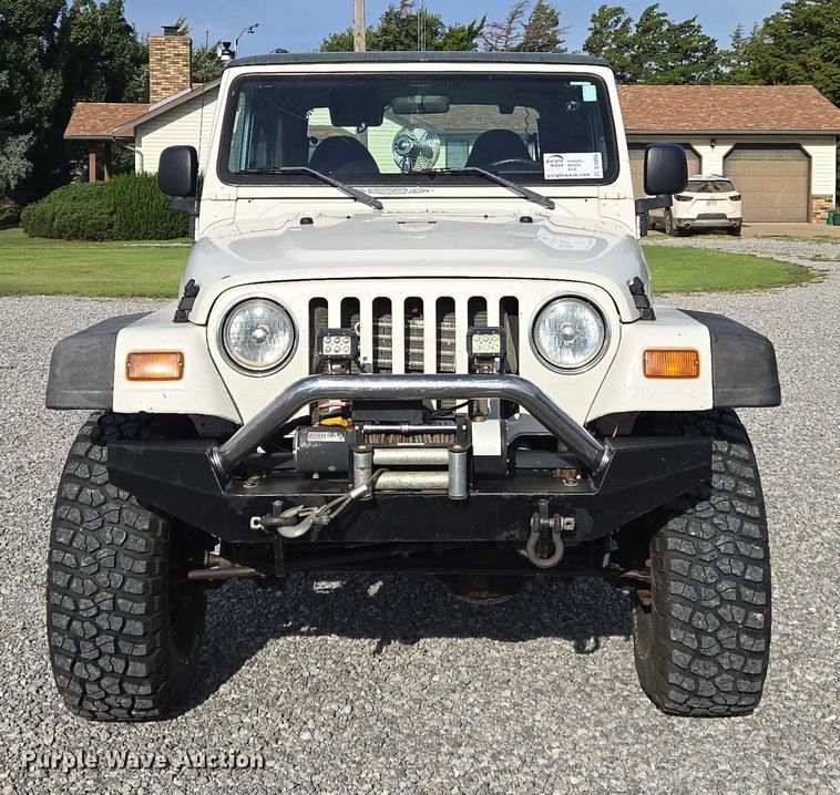 image for item DU6894 1998 Jeep SUV