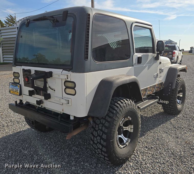 image for item DU6894 1998 Jeep SUV