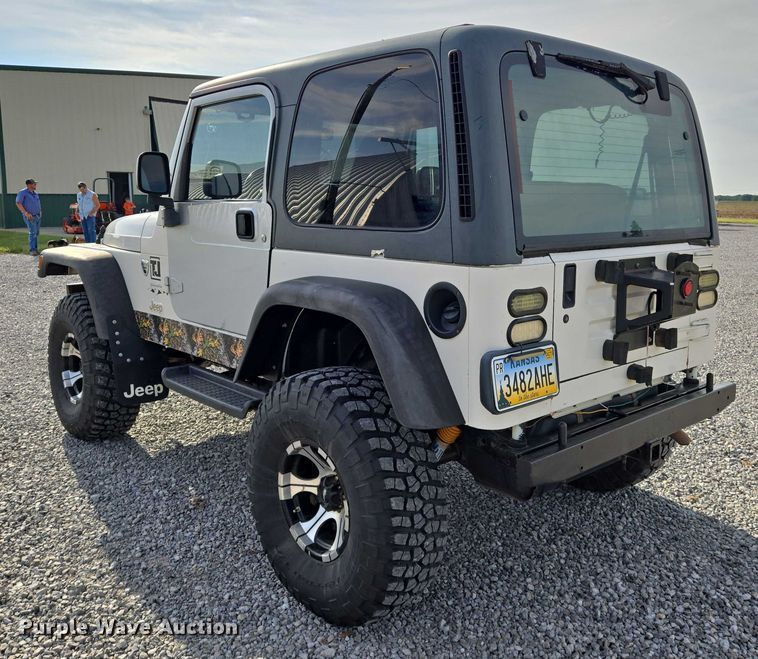 image for item DU6894 1998 Jeep SUV