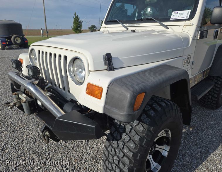 image for item DU6894 1998 Jeep SUV