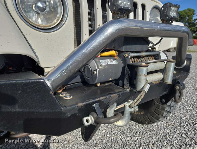 image for item DU6894 1998 Jeep SUV