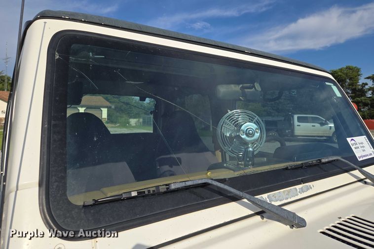 image for item DU6894 1998 Jeep SUV