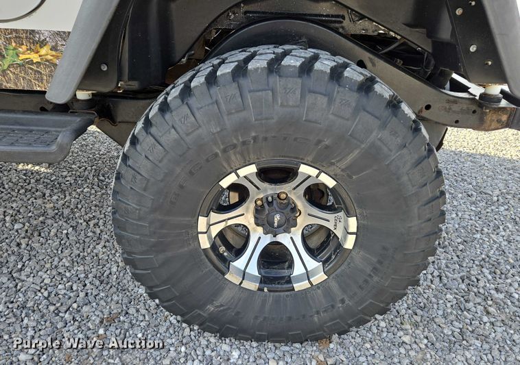 image for item DU6894 1998 Jeep SUV