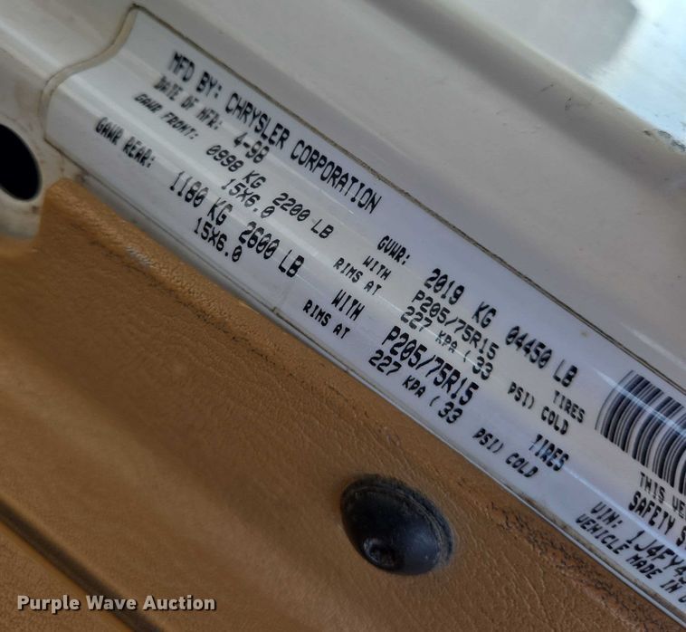 image for item DU6894 1998 Jeep SUV