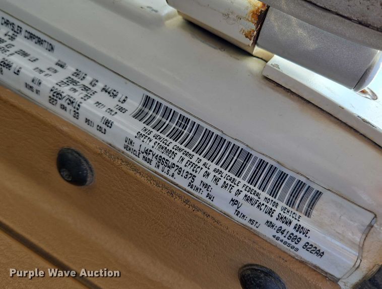 image for item DU6894 1998 Jeep SUV