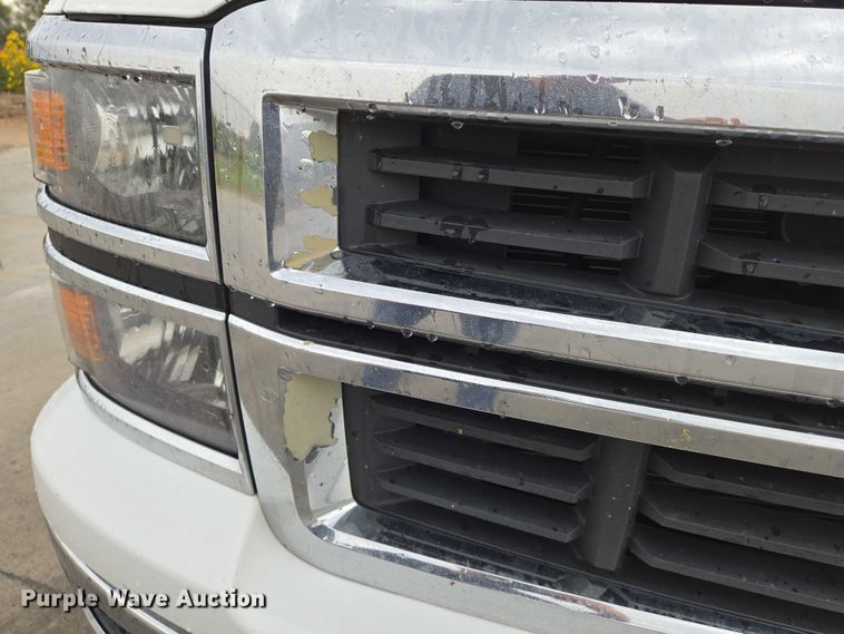 image for item DU6906 2015 Chevrolet Silverado 1500 Crew Cab pickup truck