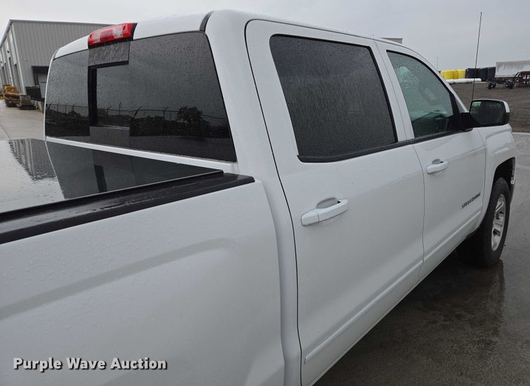 image for item DU6906 2015 Chevrolet Silverado 1500 Crew Cab pickup truck