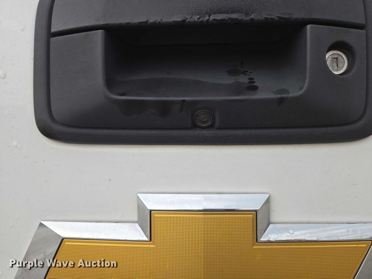 image for item DU6906 2015 Chevrolet Silverado 1500 Crew Cab pickup truck