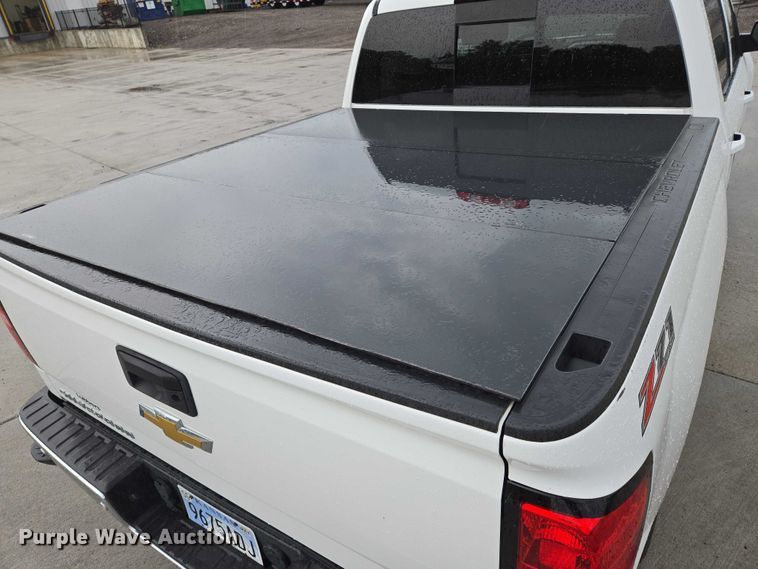 image for item DU6906 2015 Chevrolet Silverado 1500 Crew Cab pickup truck