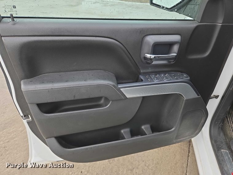 image for item DU6906 2015 Chevrolet Silverado 1500 Crew Cab pickup truck