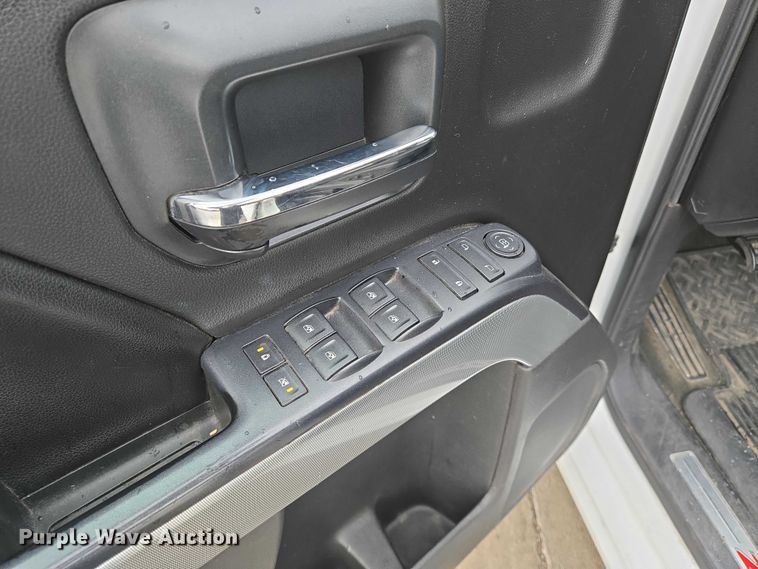 image for item DU6906 2015 Chevrolet Silverado 1500 Crew Cab pickup truck