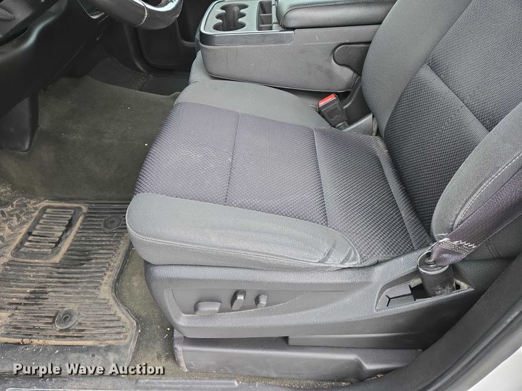 image for item DU6906 2015 Chevrolet Silverado 1500 Crew Cab pickup truck