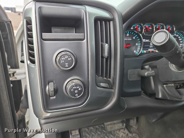 image for item DU6906 2015 Chevrolet Silverado 1500 Crew Cab pickup truck