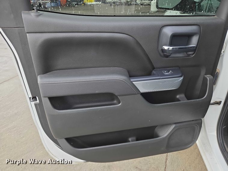 image for item DU6906 2015 Chevrolet Silverado 1500 Crew Cab pickup truck