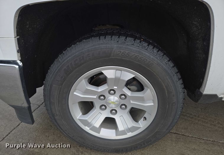 image for item DU6906 2015 Chevrolet Silverado 1500 Crew Cab pickup truck