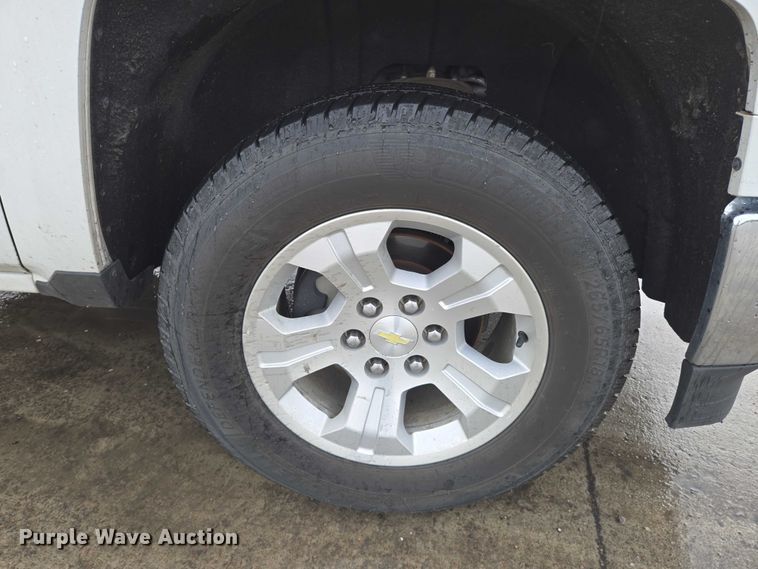 image for item DU6906 2015 Chevrolet Silverado 1500 Crew Cab pickup truck