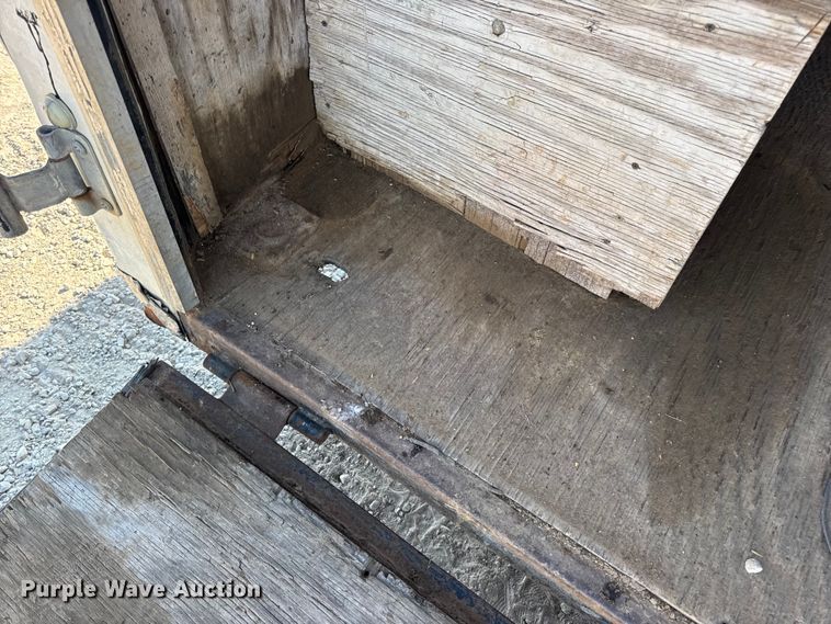 image for item DW6581 2007 Doolittle enclosed cargo trailer