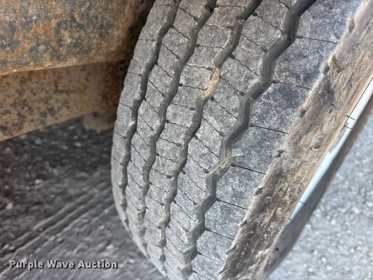 image for item DW6581 2007 Doolittle enclosed cargo trailer