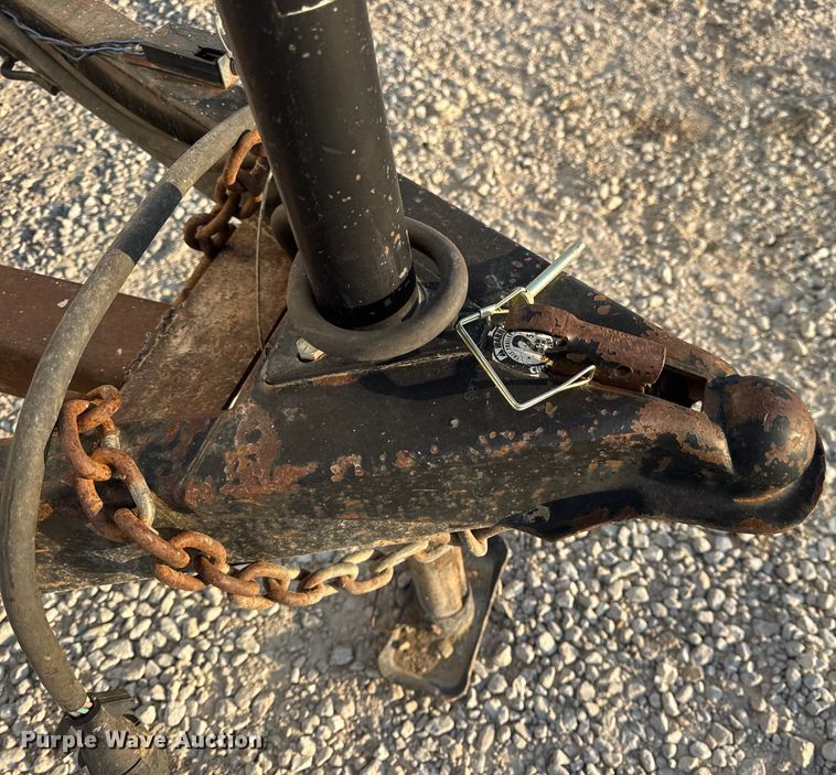 image for item DW6587 2009 Doolittle enclosed cargo trailer