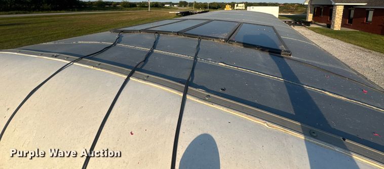 image for item DW6587 2009 Doolittle enclosed cargo trailer