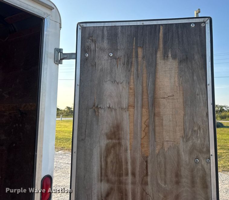 image for item DW6587 2009 Doolittle enclosed cargo trailer
