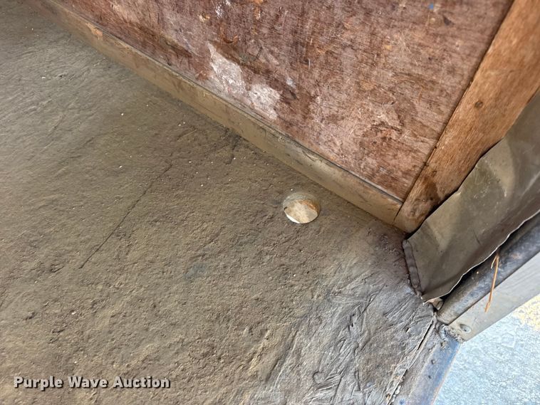 image for item DW6587 2009 Doolittle enclosed cargo trailer