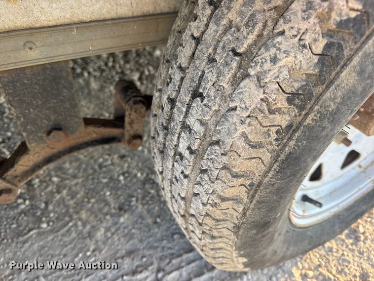 image for item DW6587 2009 Doolittle enclosed cargo trailer