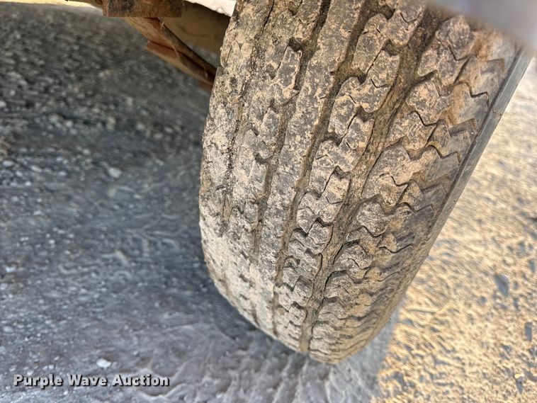 image for item DW6587 2009 Doolittle enclosed cargo trailer