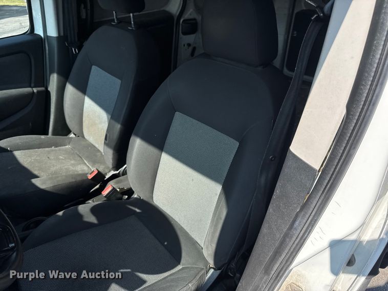 image for item DW6610 2015 RAM ProMaster City van