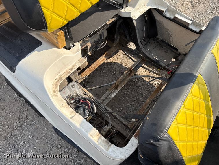 image for item DX5805 EZ-GO golf cart