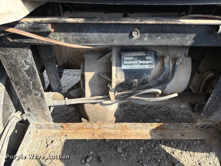 image for item DX5805 EZ-GO golf cart