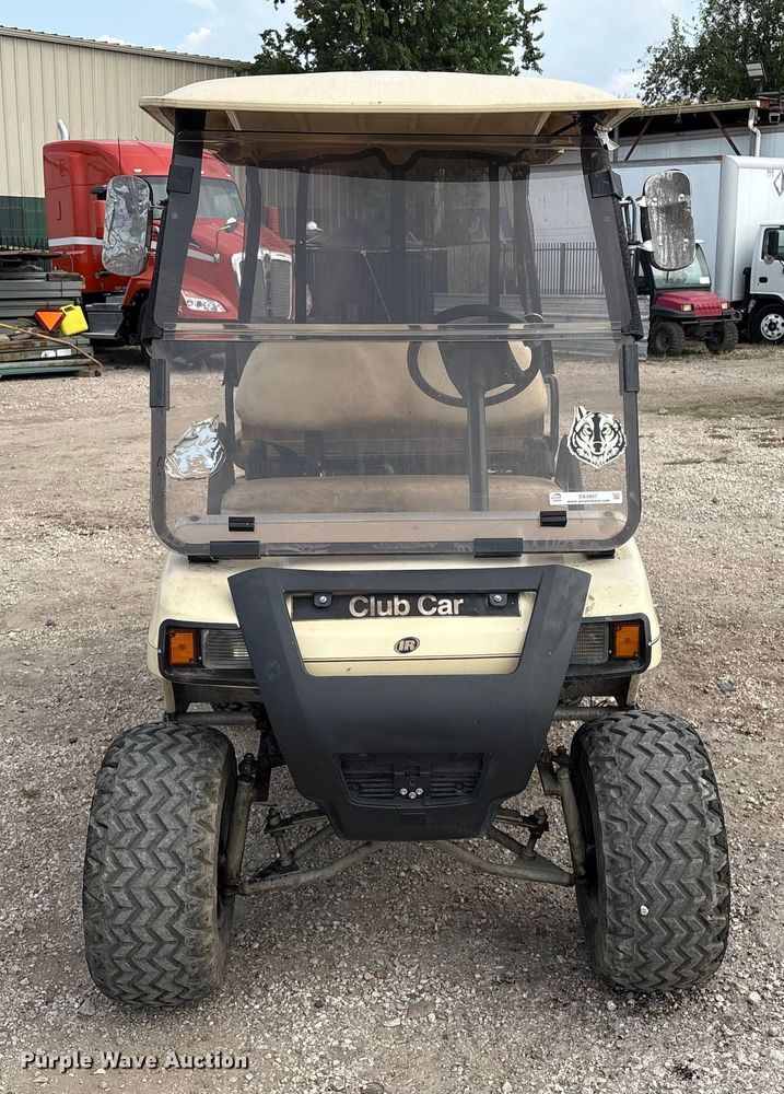 image for item DX5807 2005 Club Car golf cart