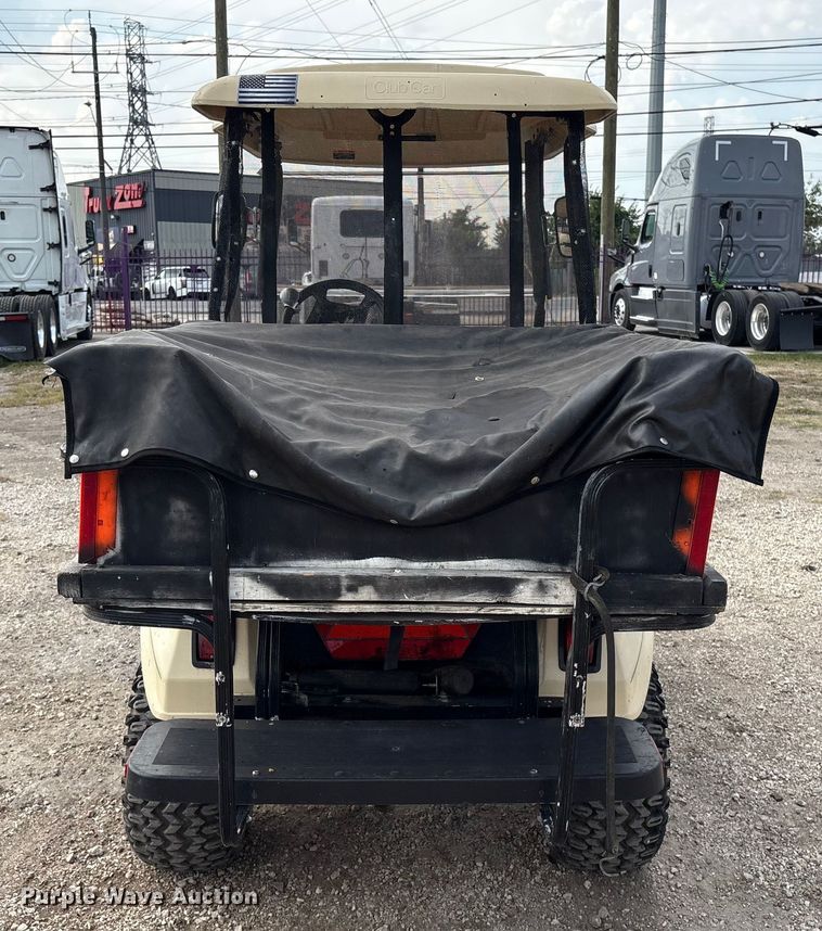 image for item DX5807 2005 Club Car golf cart