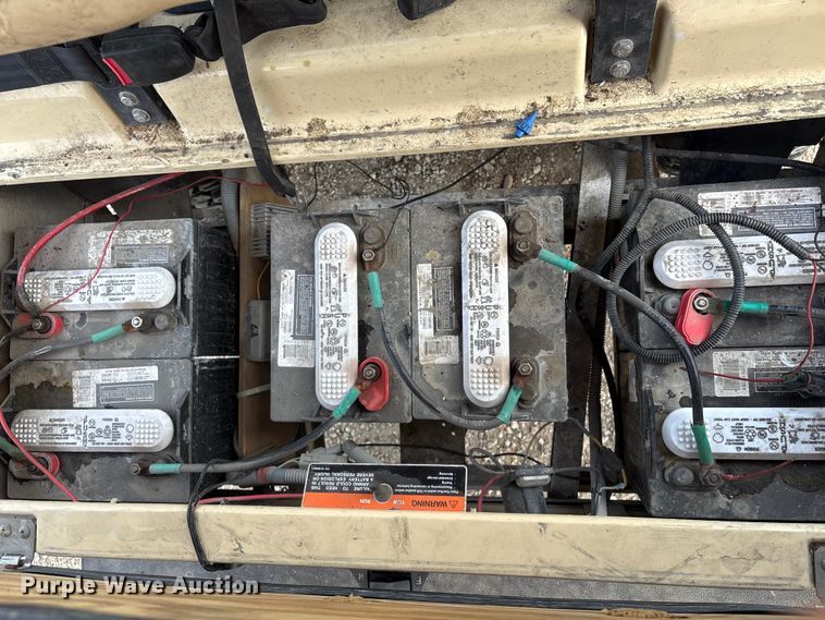 image for item DX5807 2005 Club Car golf cart