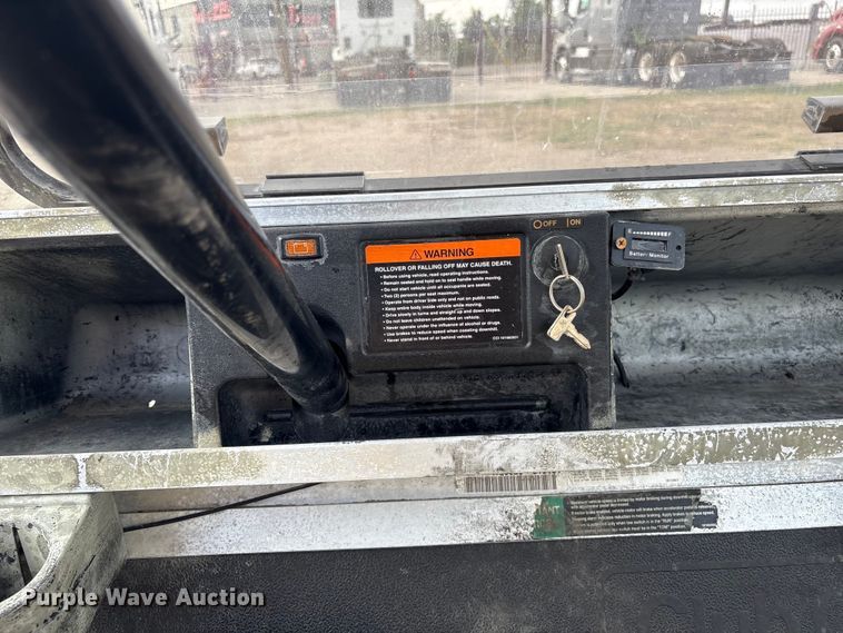 image for item DX5807 2005 Club Car golf cart