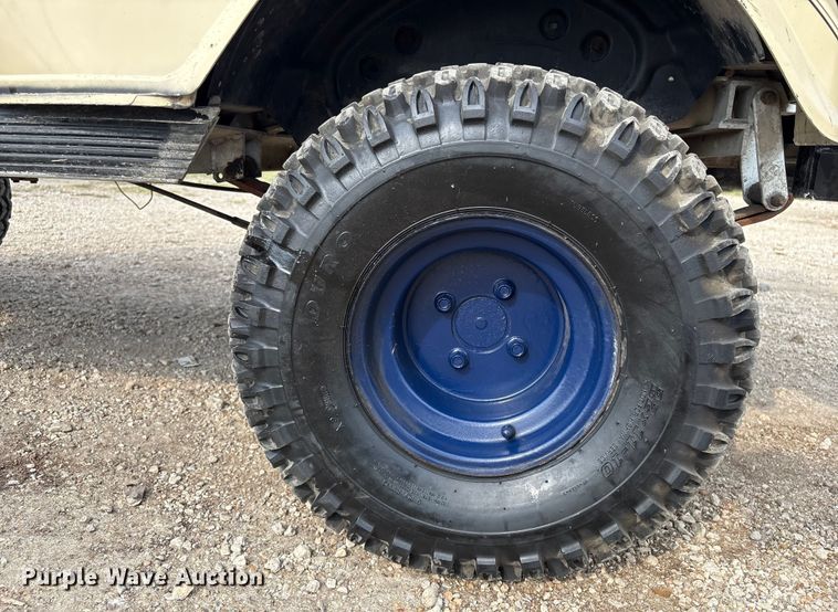 image for item DX5807 2005 Club Car golf cart