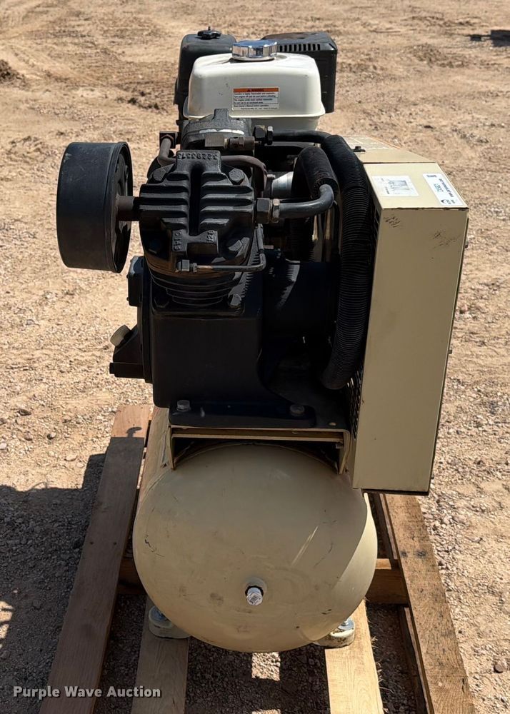 image for item DX5821 Ingersoll Rand 2475F13GH air compressor