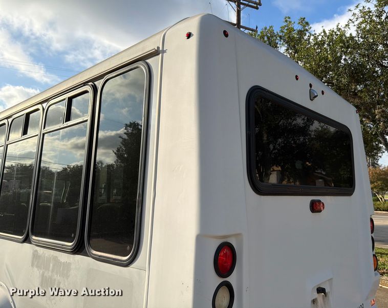 image for item DX5823 2017 Eldorado Chevrolet Express shuttle bus