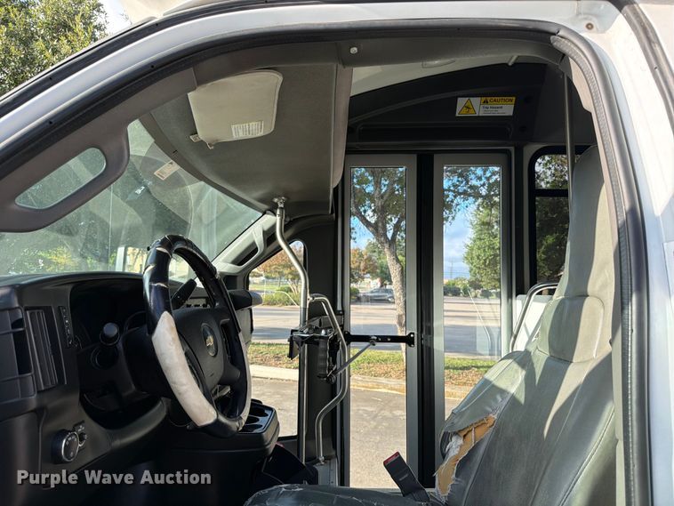 image for item DX5823 2017 Eldorado Chevrolet Express shuttle bus