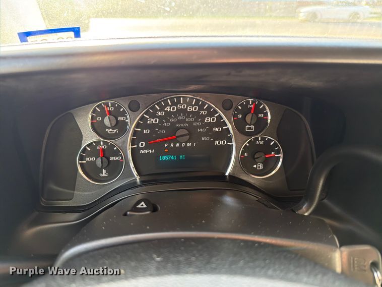 image for item DX5823 2017 Eldorado Chevrolet Express shuttle bus