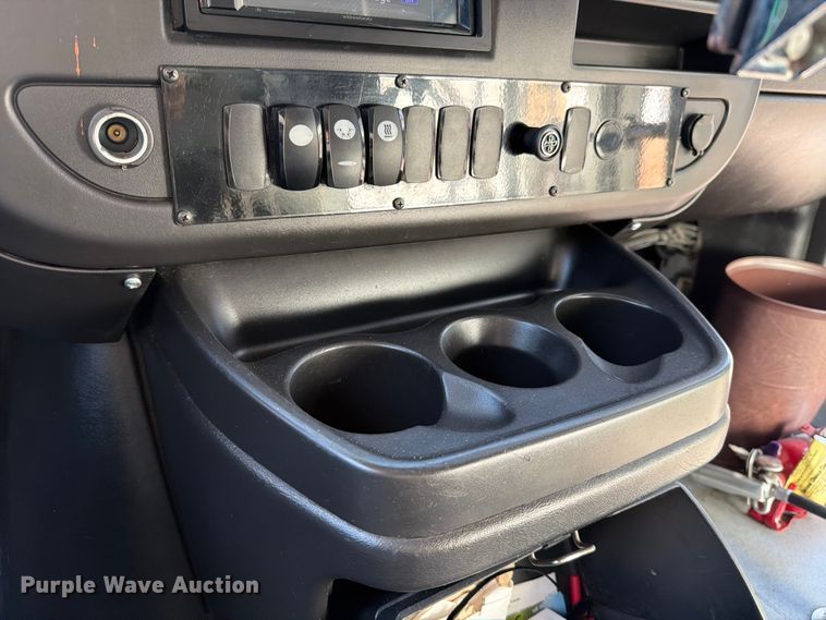 image for item DX5823 2017 Eldorado Chevrolet Express shuttle bus