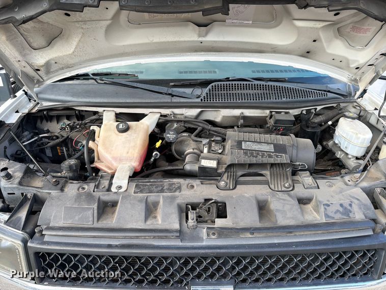 image for item DX5823 2017 Eldorado Chevrolet Express shuttle bus