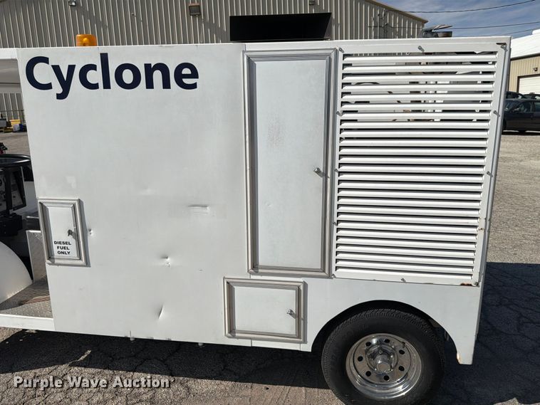 image for item DX5825 Nilfisk-Advance Cyclone 4500 4WS surface cleaner