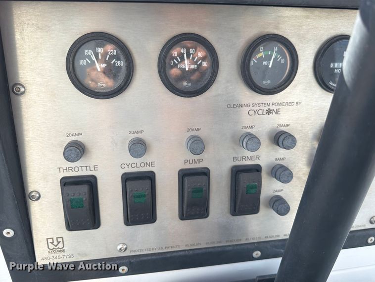 image for item DX5825 Nilfisk-Advance Cyclone 4500 4WS surface cleaner