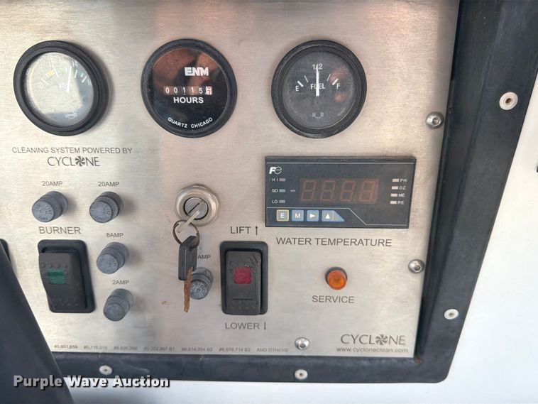 image for item DX5825 Nilfisk-Advance Cyclone 4500 4WS surface cleaner